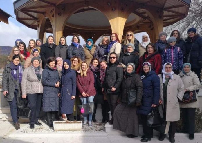 Članice Asocijacije žena MIZ Jajce “Esma sultanija” i Asocijacije mladih MIZ Jajce “Taib Okić” posjetili Visoko