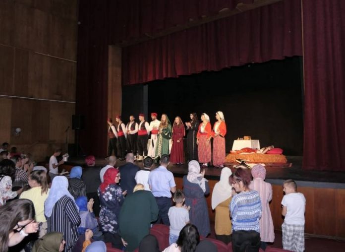 Izvedena premijera predstave ‘Esma sultanija’, dodijeljene nagrade