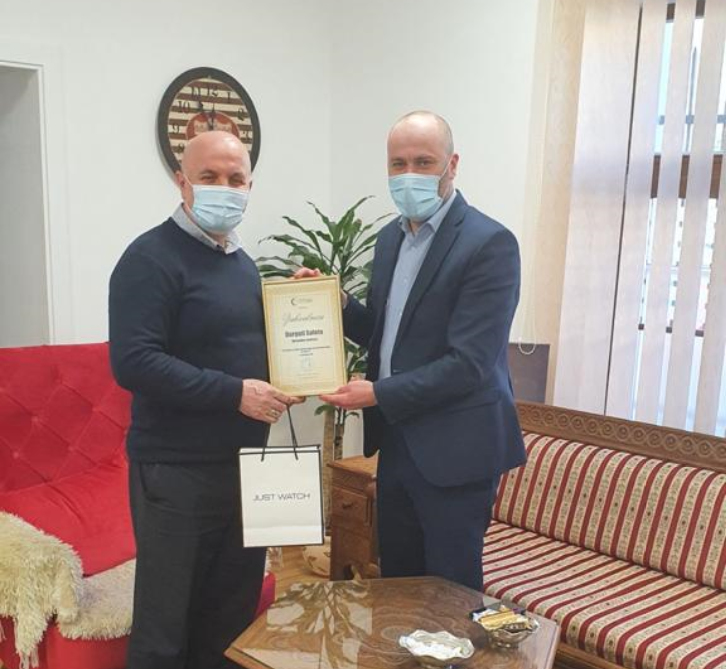 MIZ Jajce uručio zahvalnicu mr. Safetu Durgutiju