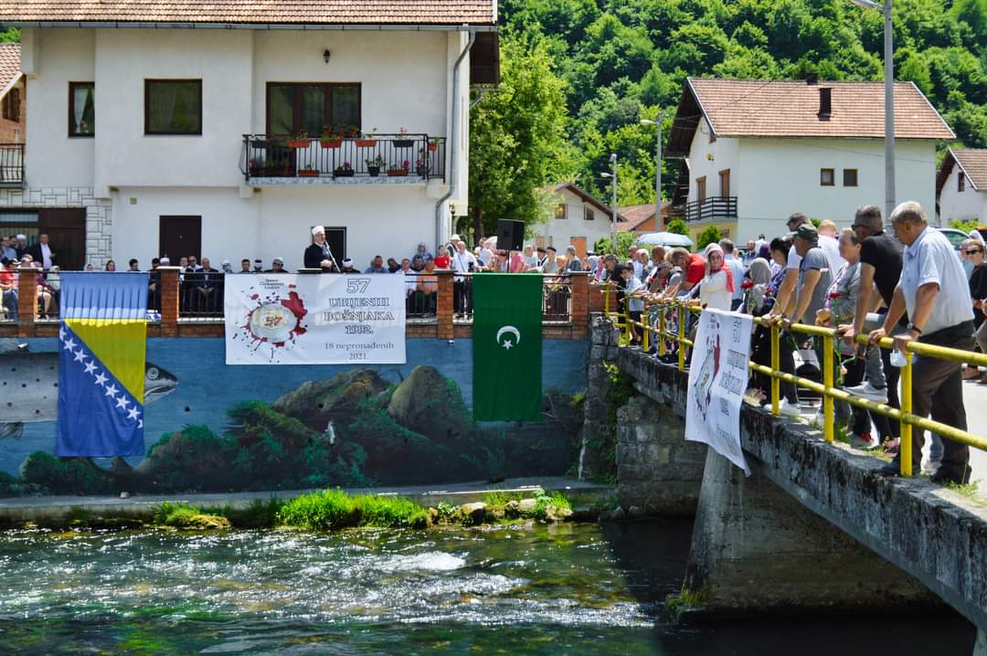 Završena manifestacija “Spomen njima po(r)uka nama”