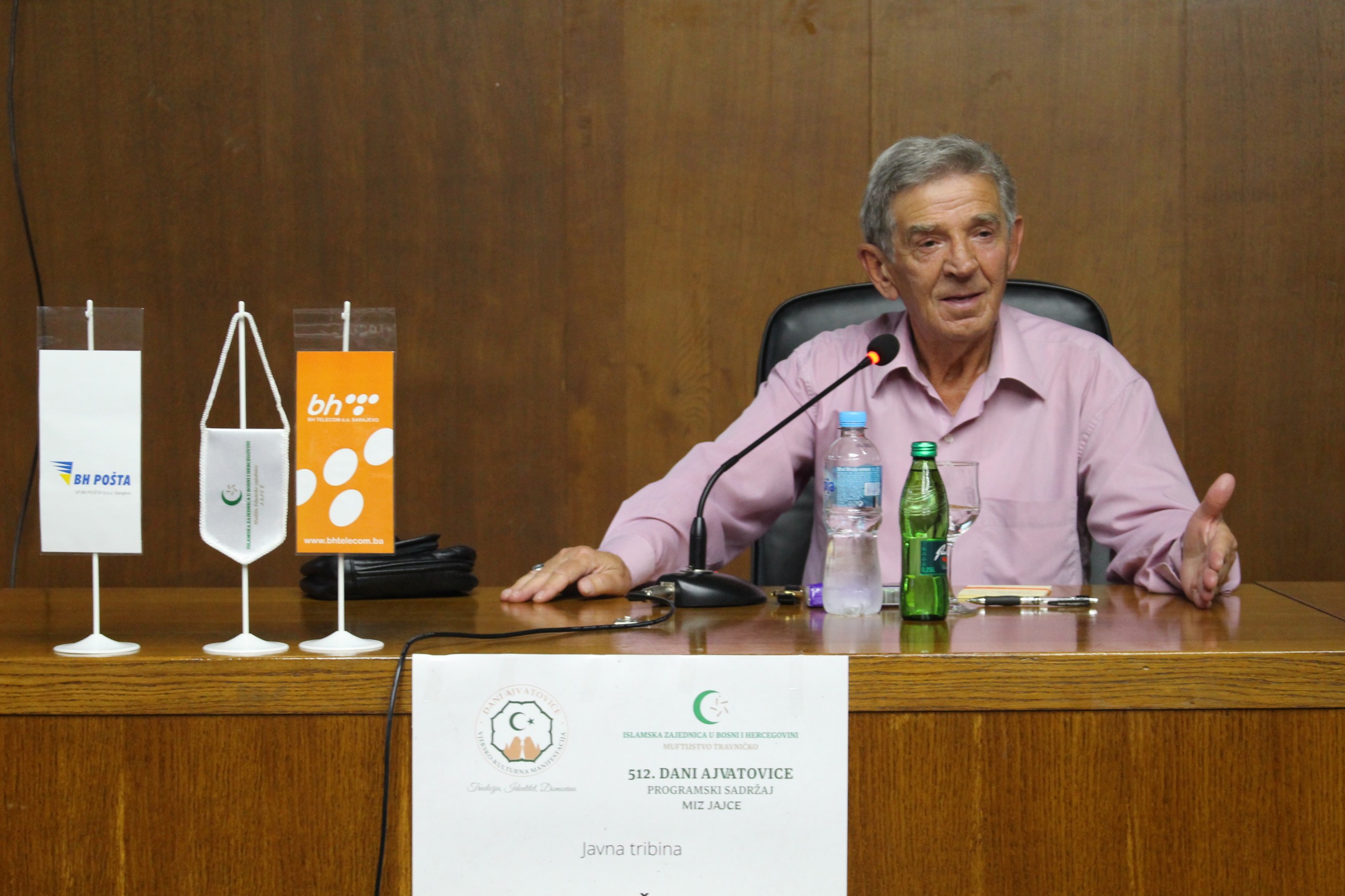 Akademik Esad Duraković prvi put pred jajačkom publikom